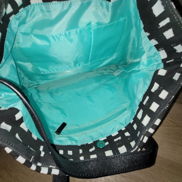 Black and white tote - Picture 4 of 4